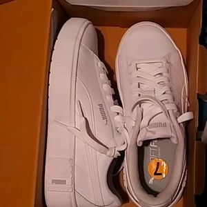 Puma size 7 shoes